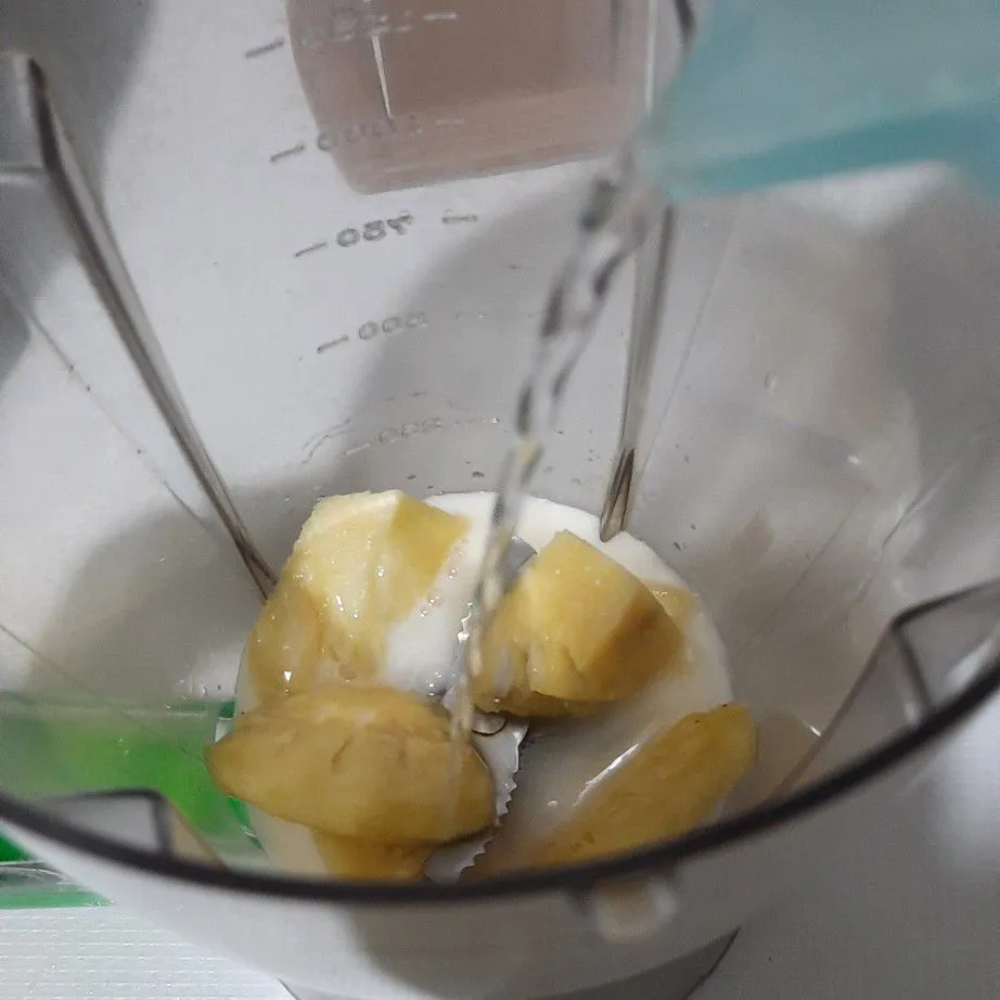 Step 4 Pineapple Yogurt