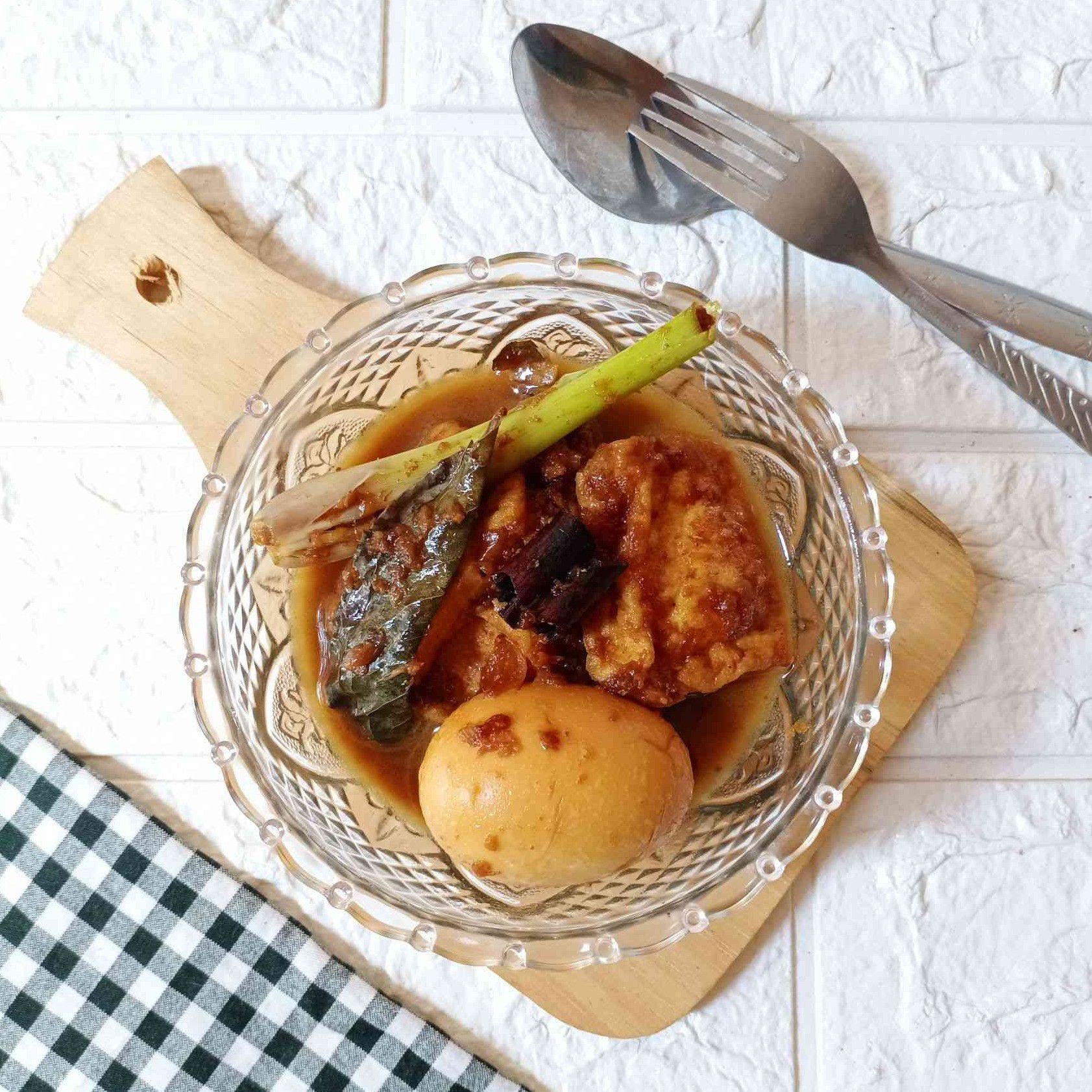 Resep Semur Tahu Telur Khas Betawi Sederhana Rumahan Di Yummy App