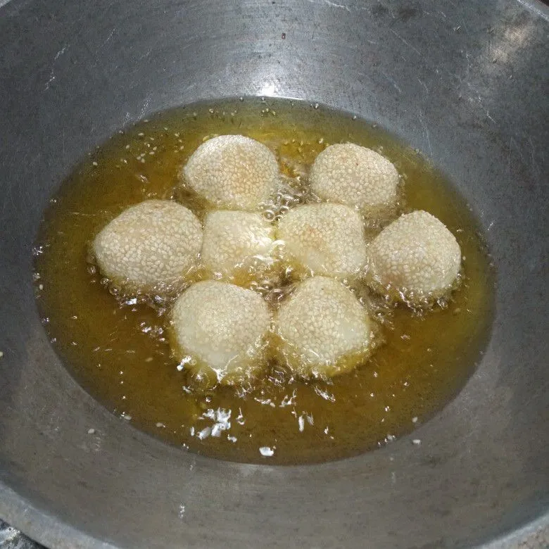 Step 7 Onde-Onde Isi Kacang Hijau Kupas