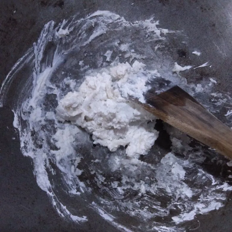 Step 3 Tteok (Kue Beras Korea)