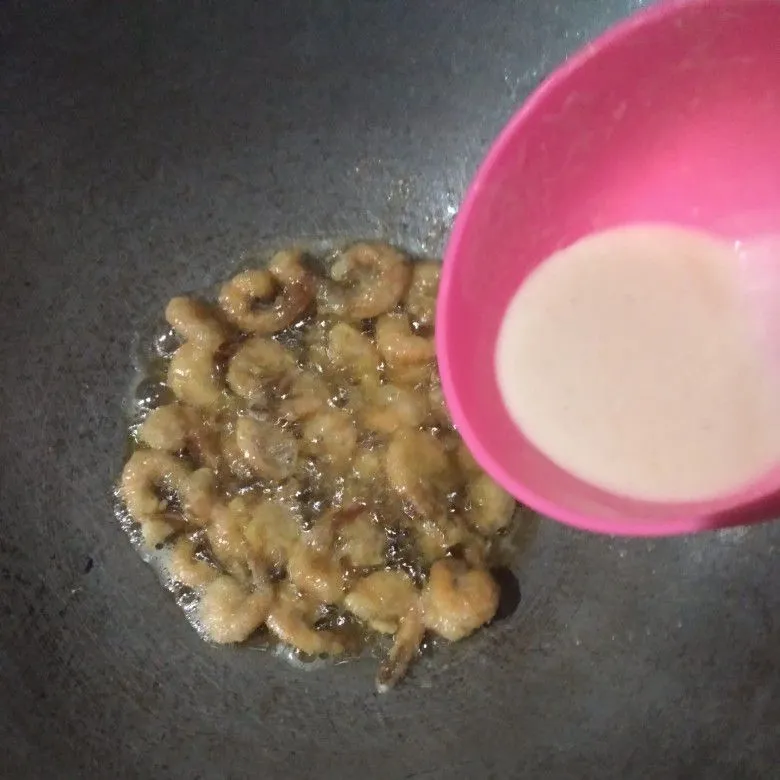 Step 5 Udang Goreng Kremes