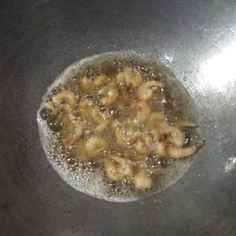 Step 3 Udang Goreng Kremes