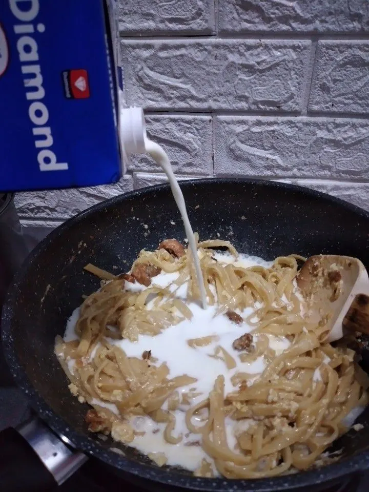 Step 5 Simple Creamy Fettuccine