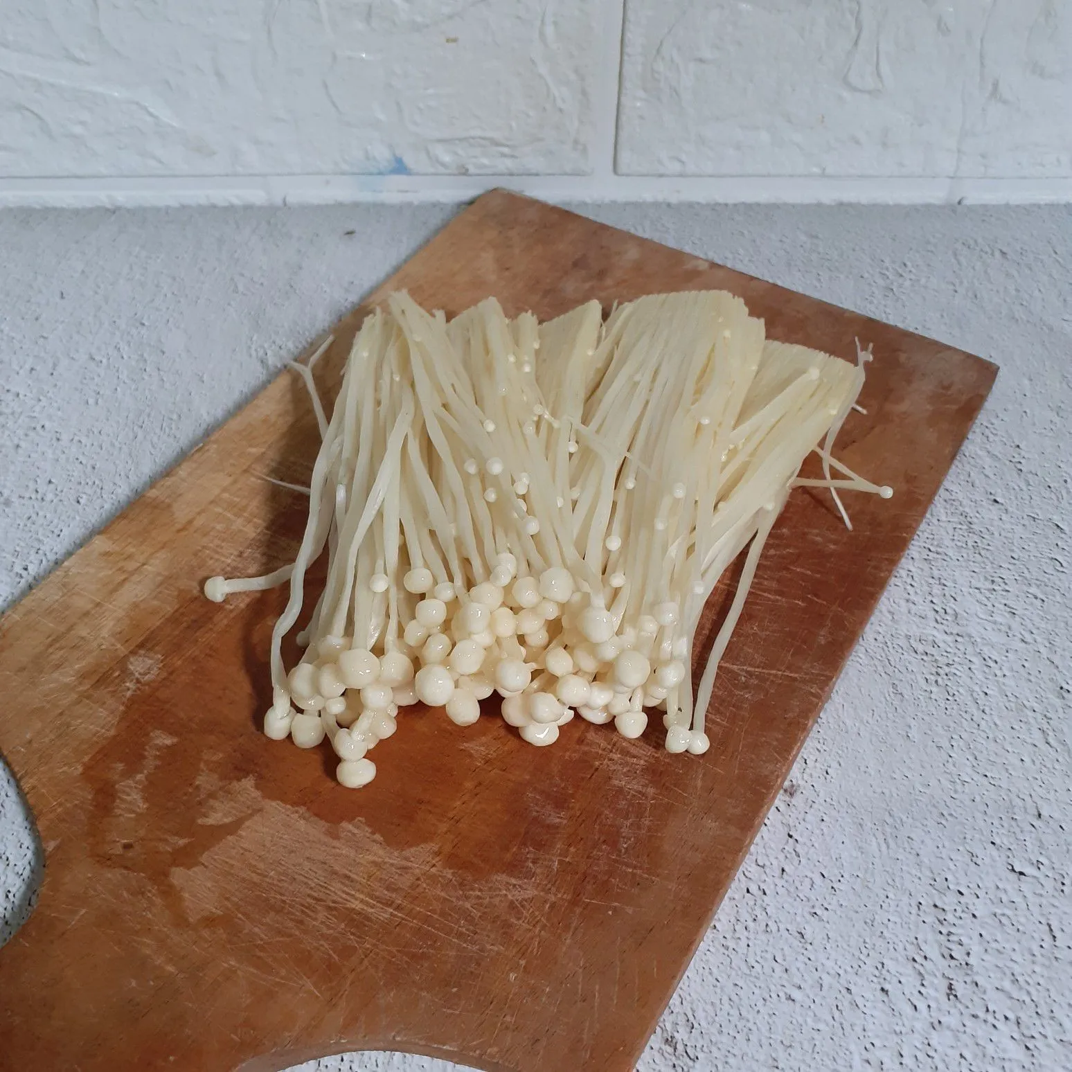 Step 1 Enoki Goreng Gochugaru