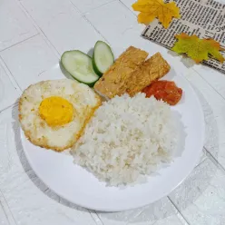 Sego Sambel Telur Mata Sapi