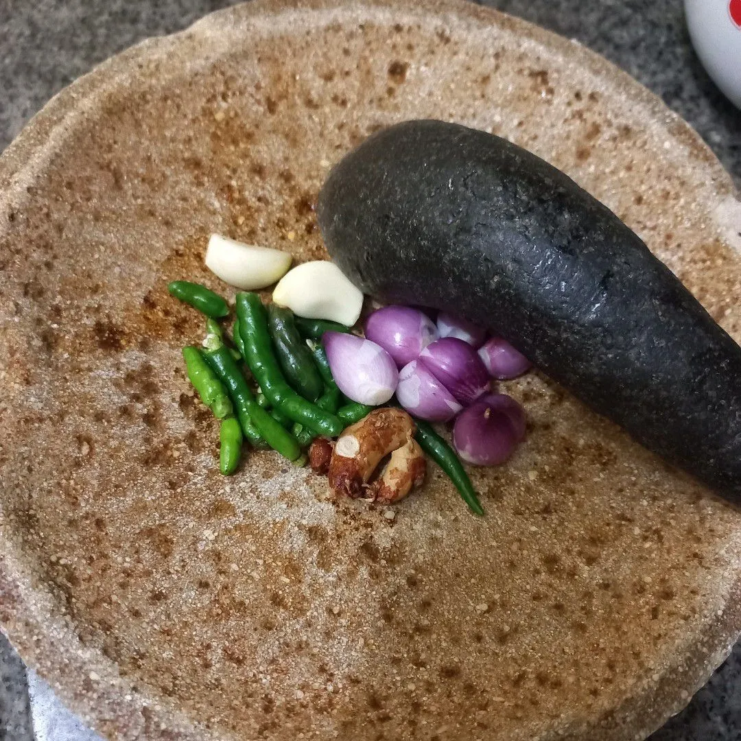 Step 1 Nasi Goreng Hijau Kencur