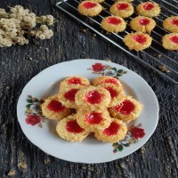 Strawberry Cheese Cookies