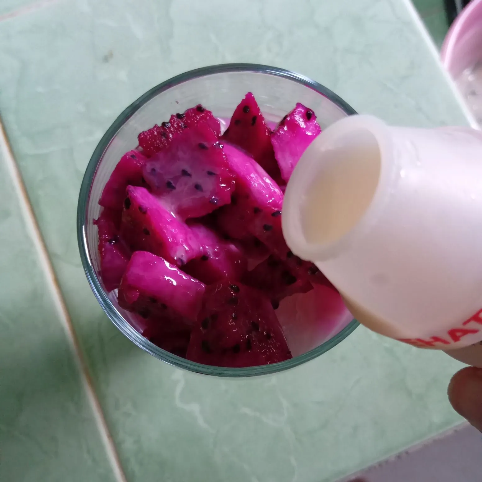 Step 5 Es Buah Naga Yakult