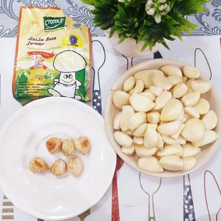 Step 1 Garlic Oil