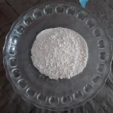 Siapkan tepung garut.