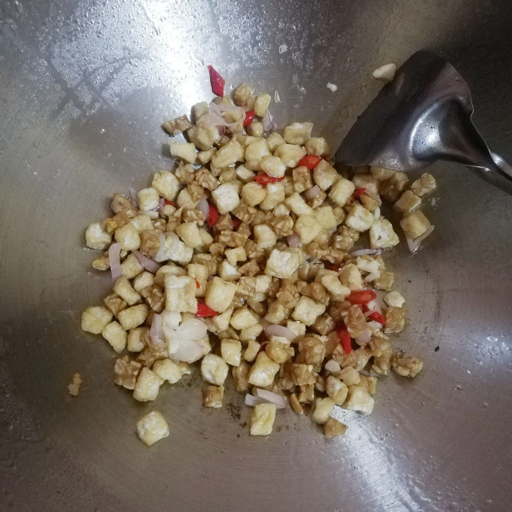 Step 4 Tumis Tahu Tempe Kecap Pedas