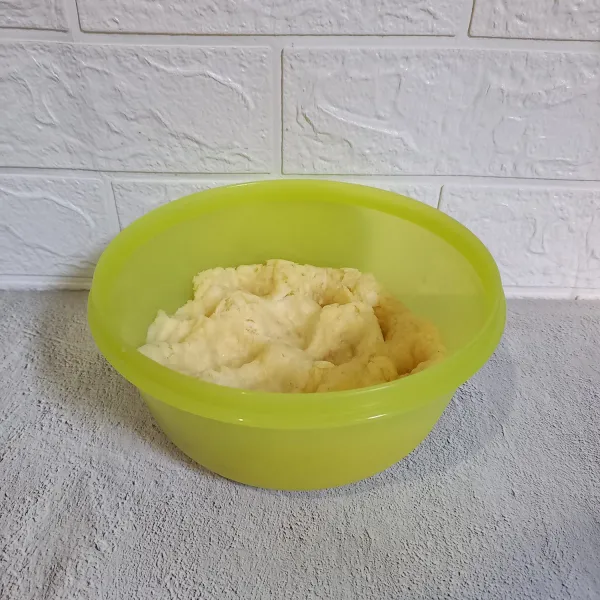 Tumbuk sampai halus.