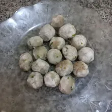 Siapkan cilok biarkan di suhu ruang.