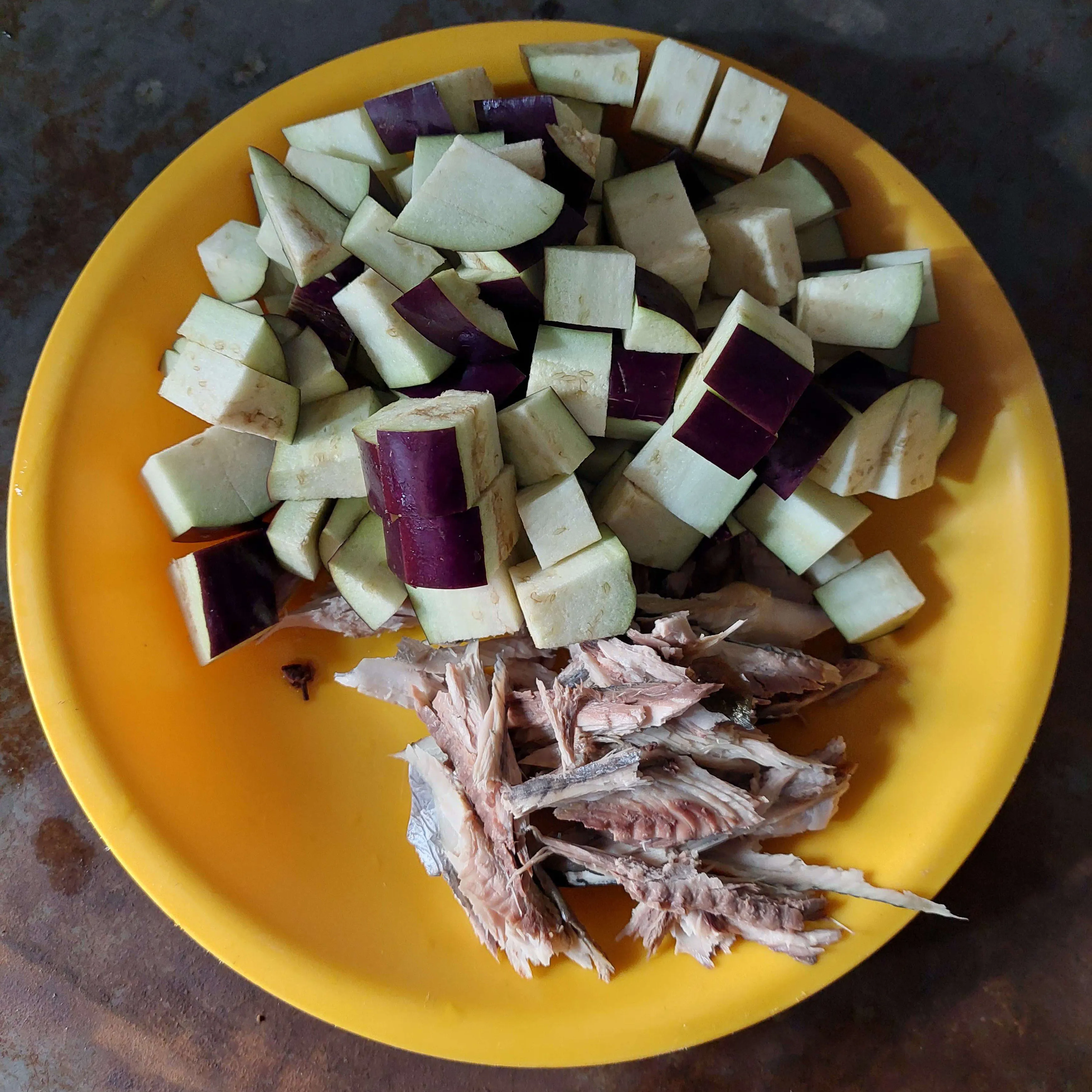 Step 1 Oseng Terong Iwak Pindang