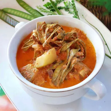 Gulai Petai Cina