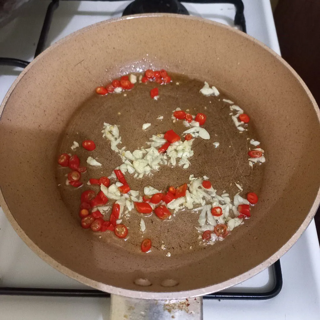 Step 2 Mie Shirataki Bumbu Cabe