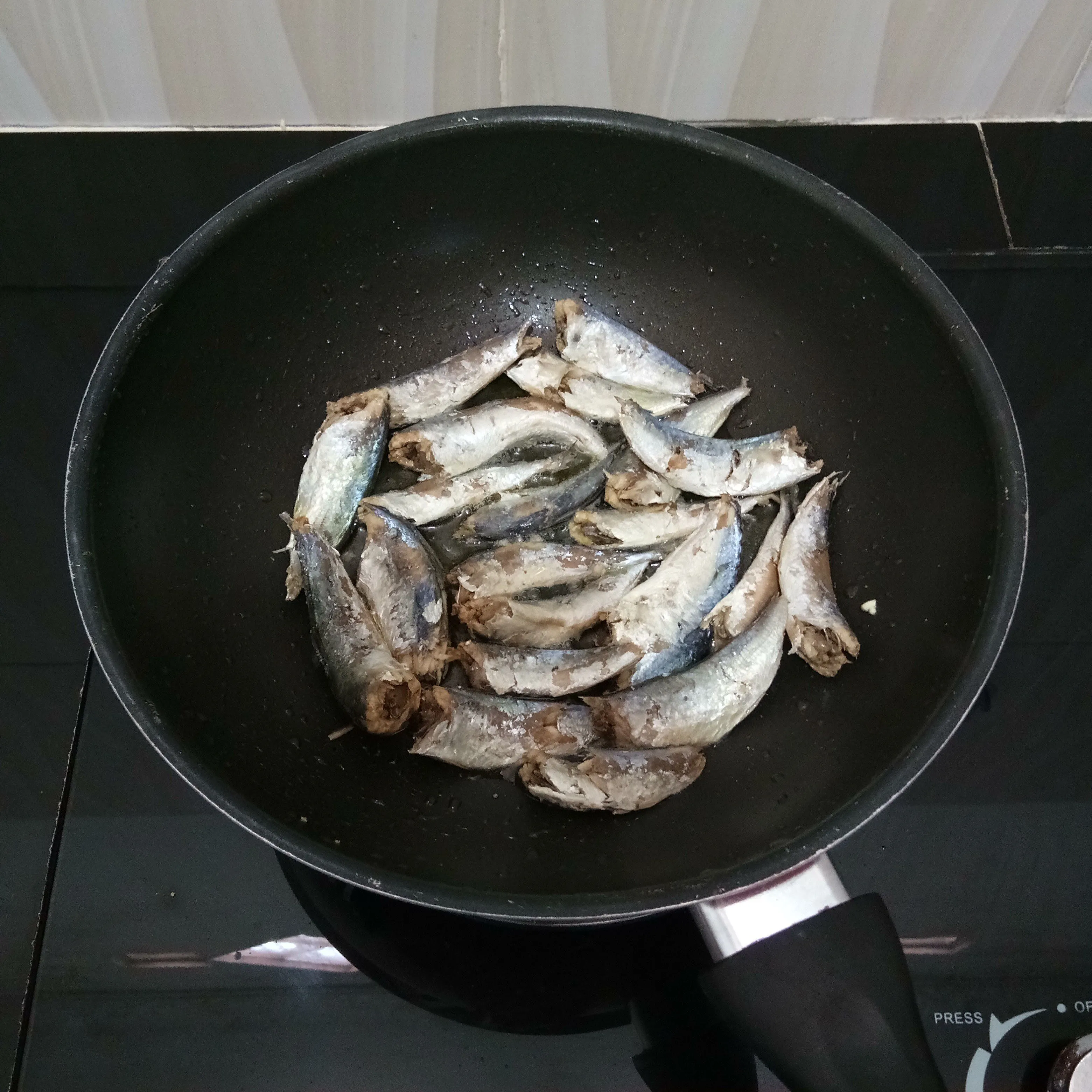 Step 2 Nyemek Kecap Tahu Pindang
