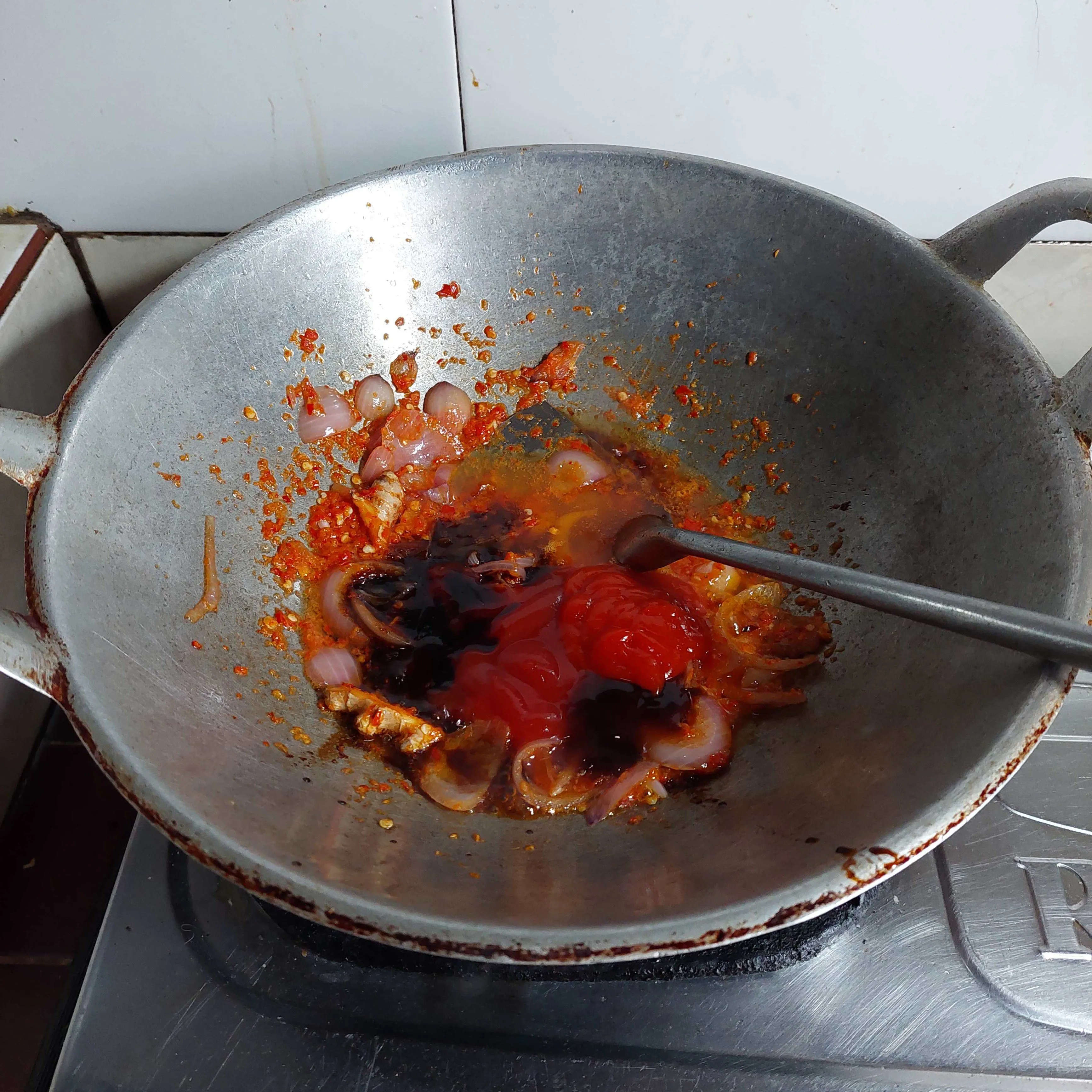 Step 4 Udang Cumi Saos Padang