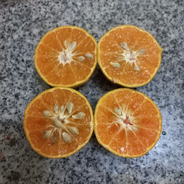 Potong buah jeruk