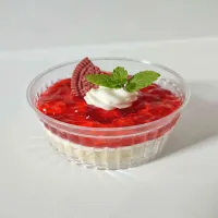 Strawberry Dessert Cup Mini