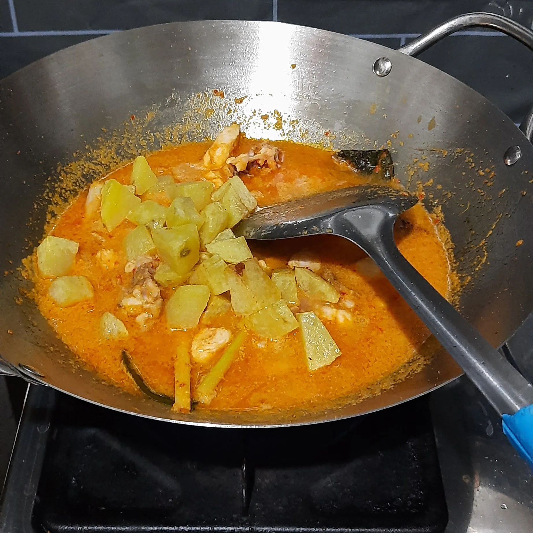 Step 5 SAMBAL GORENG AYAM KENTANG