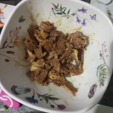 Marinasi daging menggunakan bumbu yang sudah disiapkan. Diamkan dikulkas minimal 1 jam (saya 6 jam).