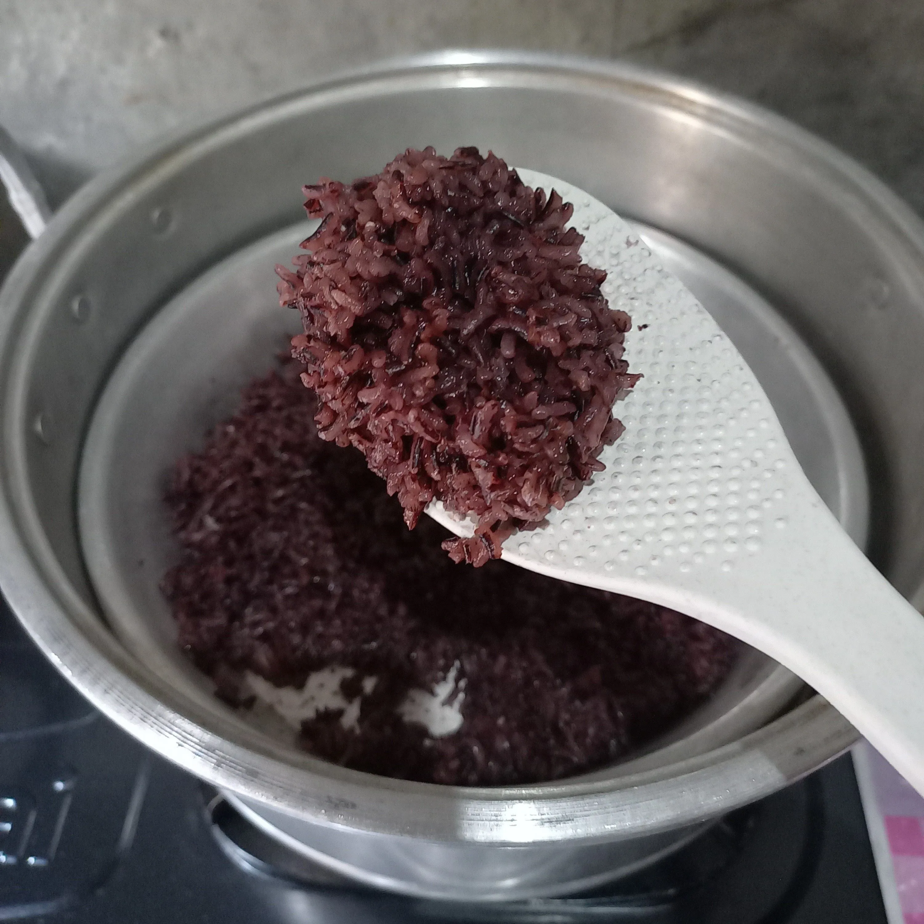 Step 5 Mango Yogurt Black Sticky Rice