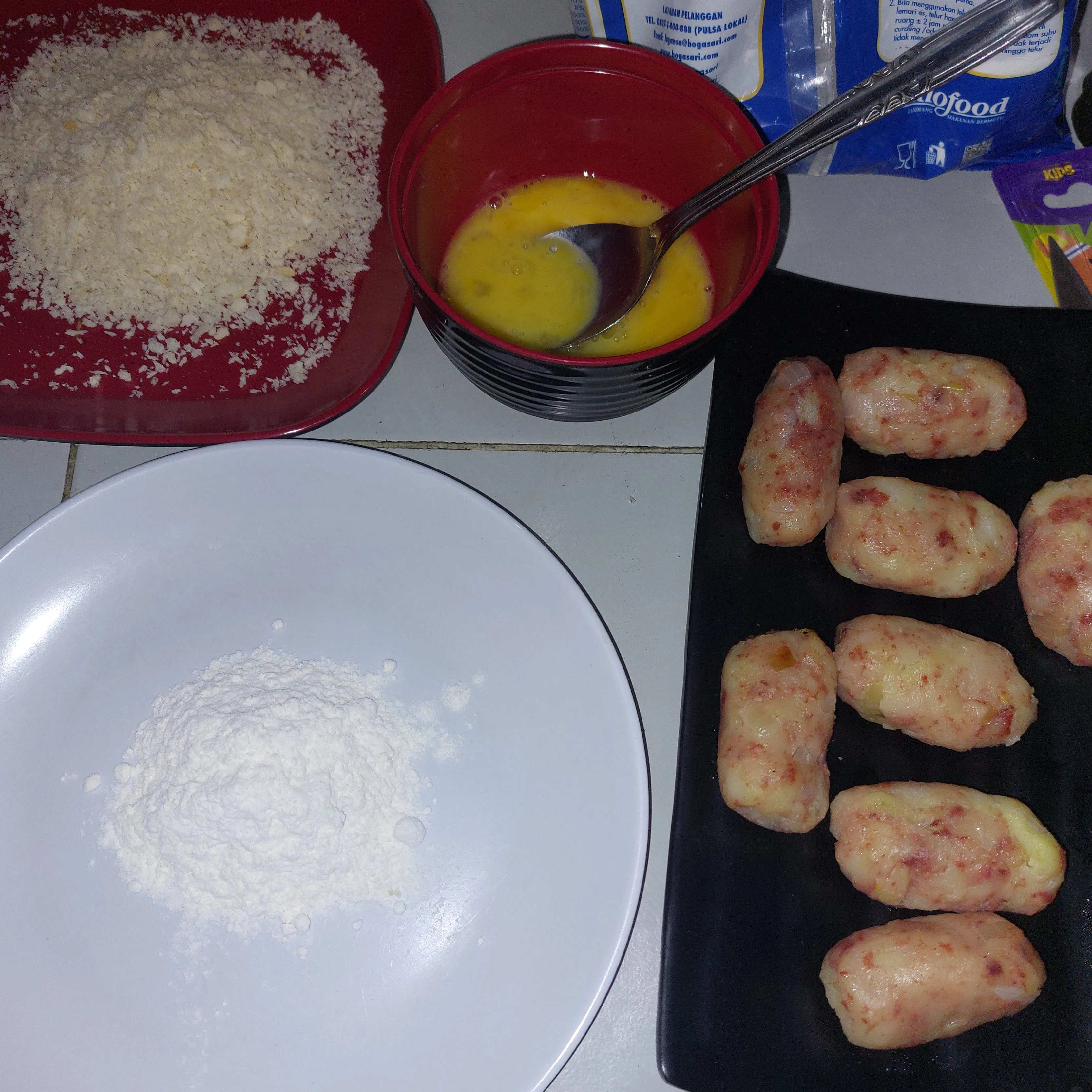Step 3 Nasi Kuning Minions Charaben Bento