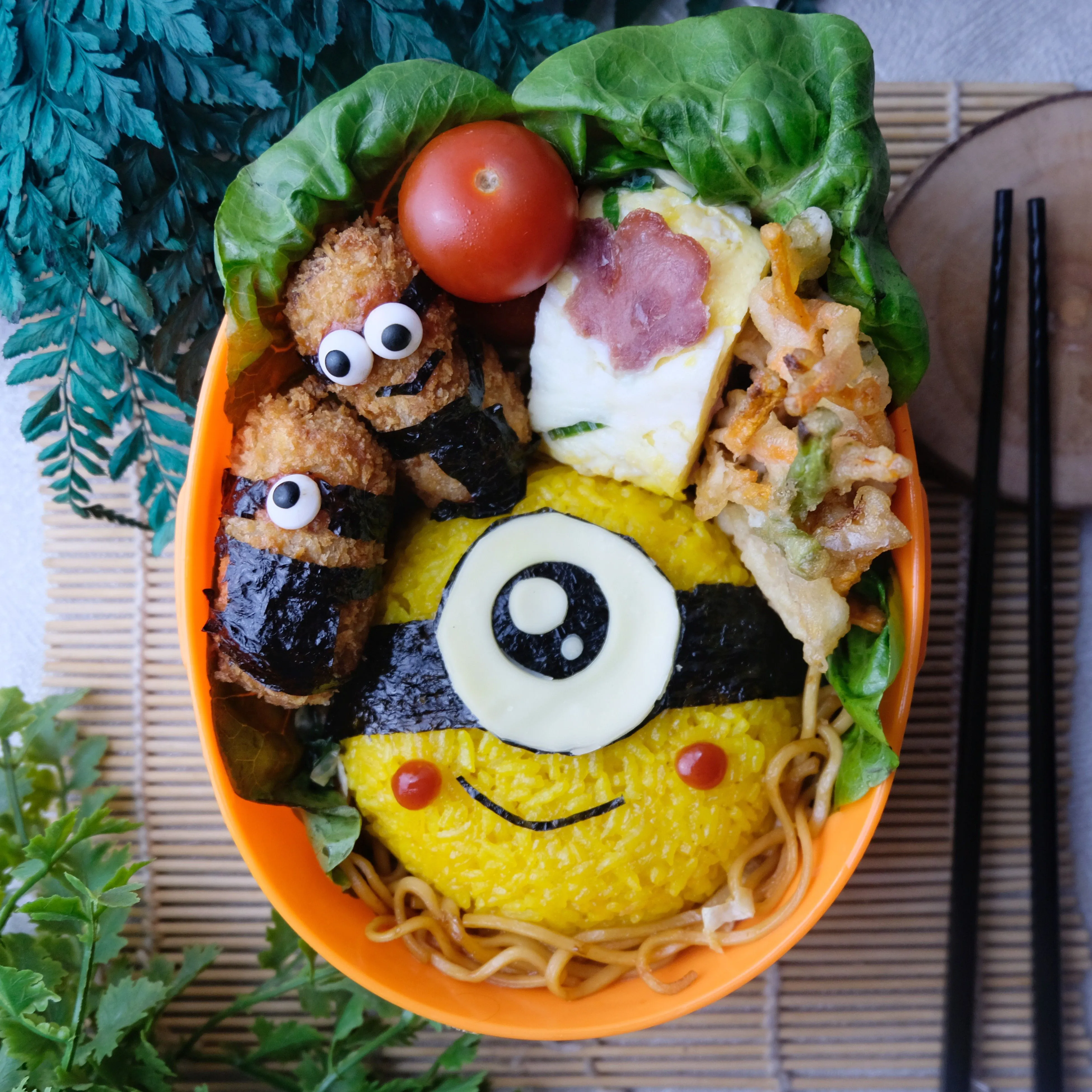 Step 10 Nasi Kuning Minions Charaben Bento