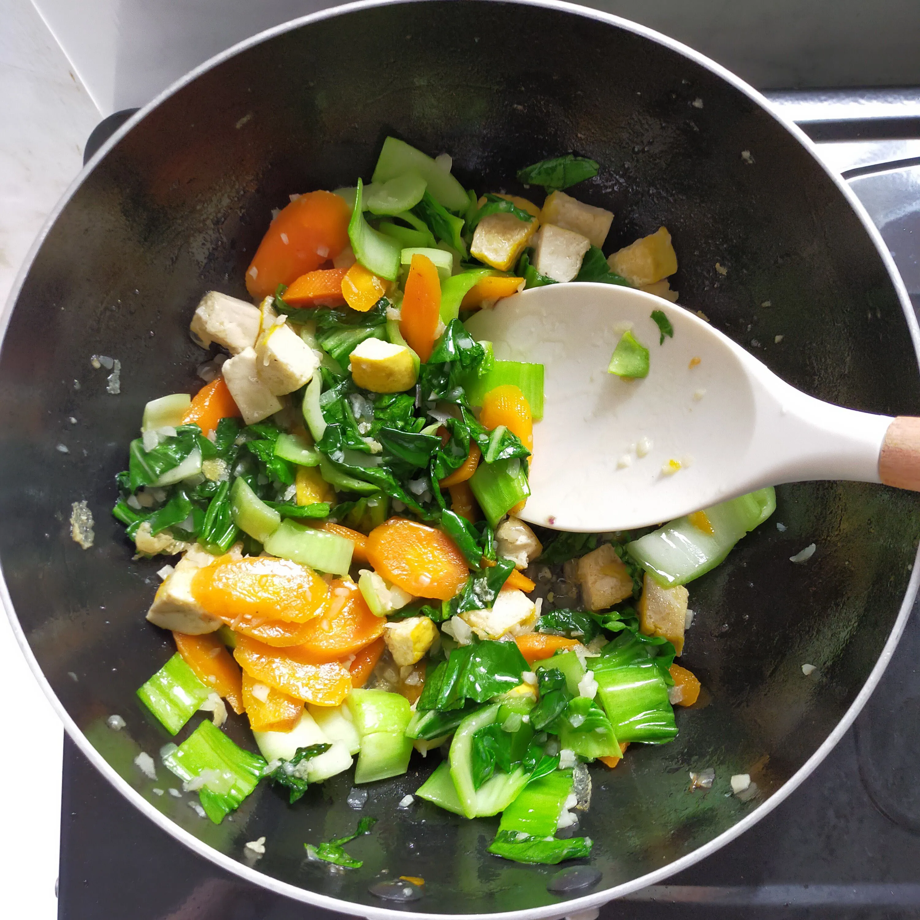 Step 7 Tumis Pokcoy Tahu Wortel