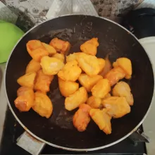 Campurkan dengan tahu dan sosis.