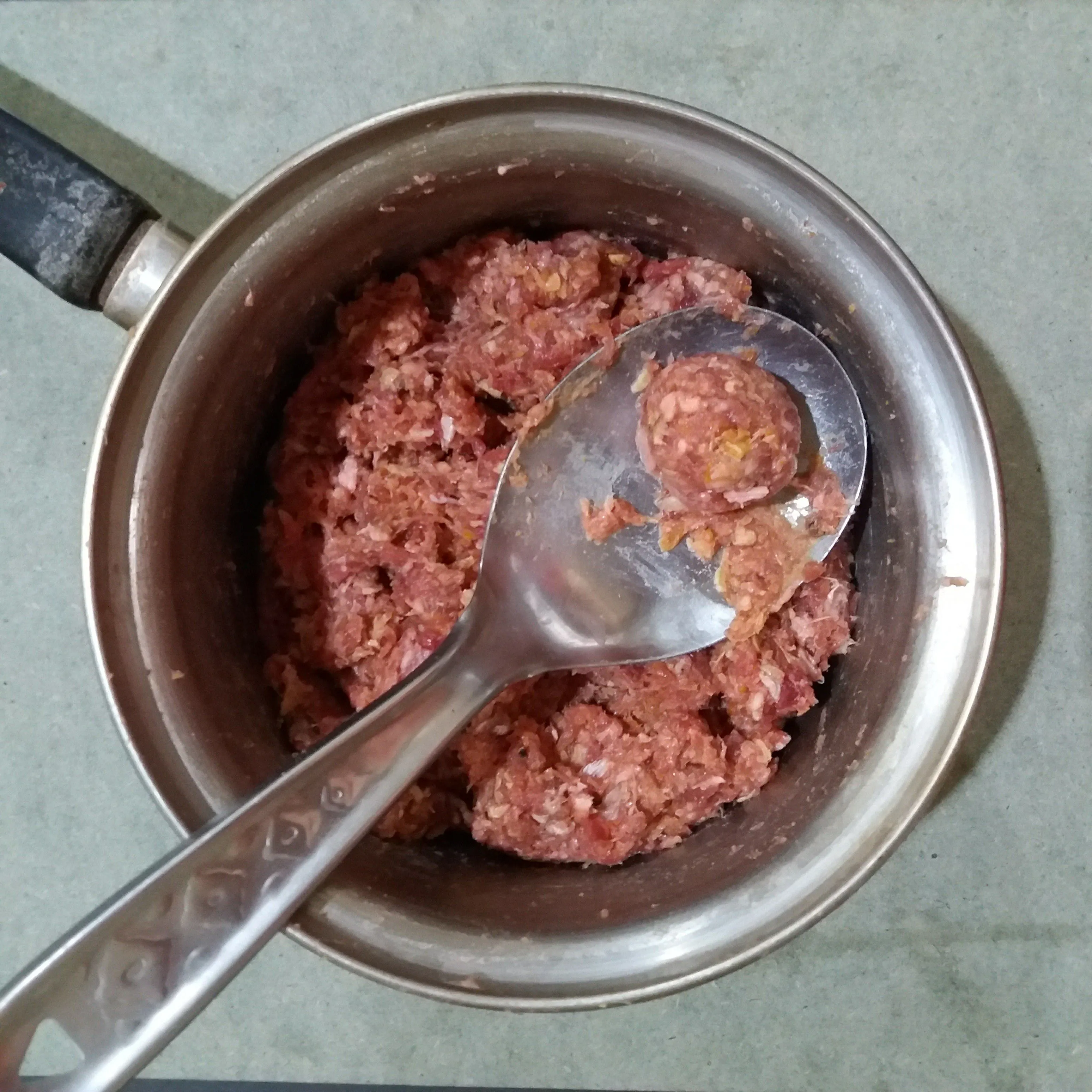 Step 1 Bekal Bola Daging Keju Untuk Anak