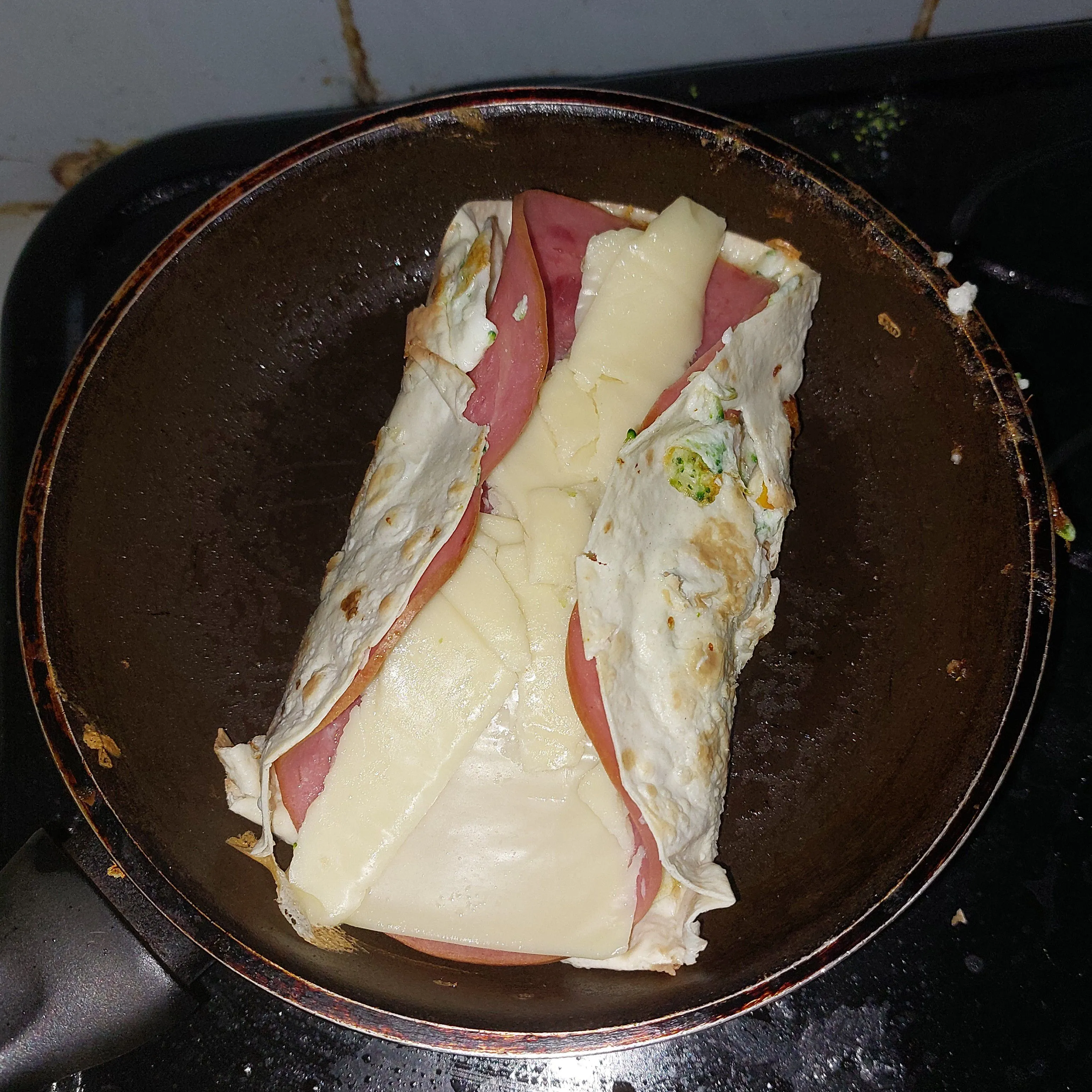 Step 9 Sosis Bunga Matahari Tortilla Roll