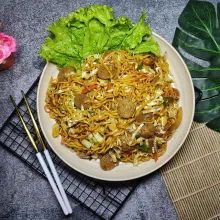 Kemudian sajikan di atas poring saji/ lunch box sebagai menu bekal anak.