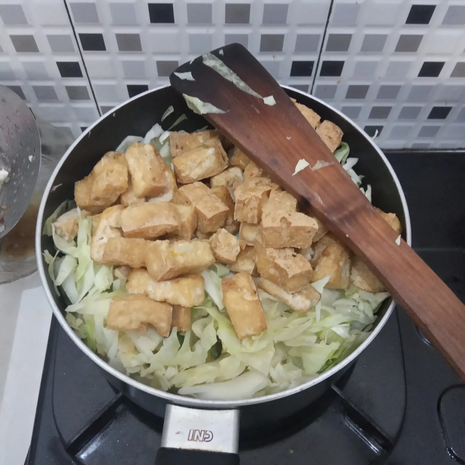Step 5 Tumis Kol Tahu Pedas