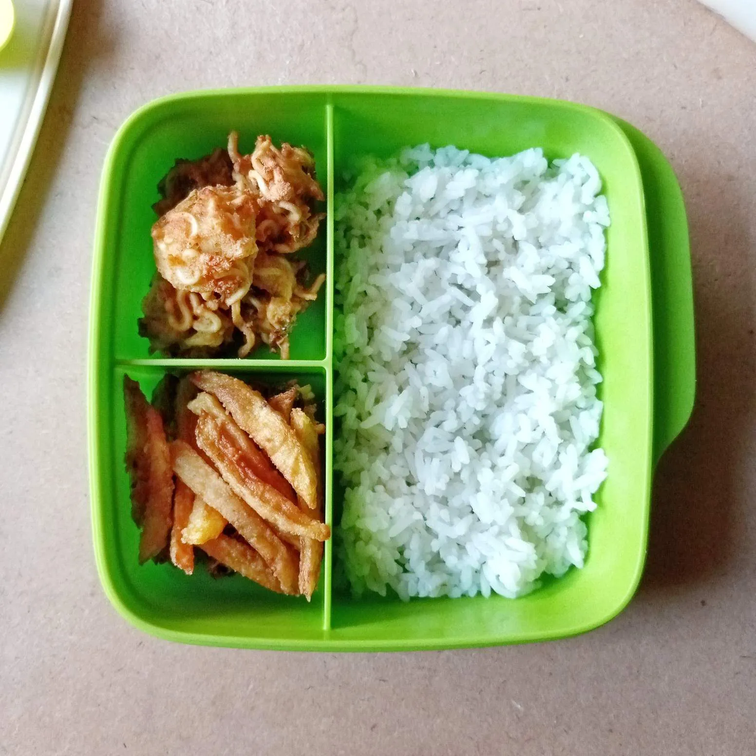 Step 6 Kids Lunch Tahu Pop Mie