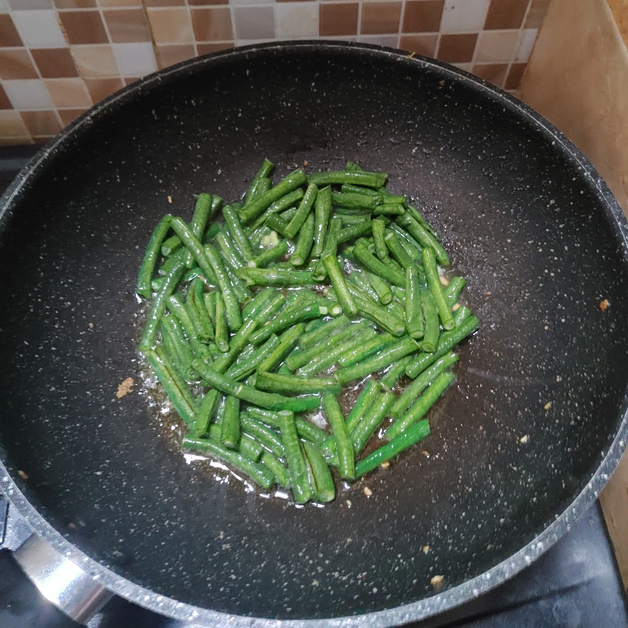 Step 2 Tumis Pedas Tempe Terong Kacang