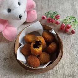 Bola Labu Kuning Isi Coklat
