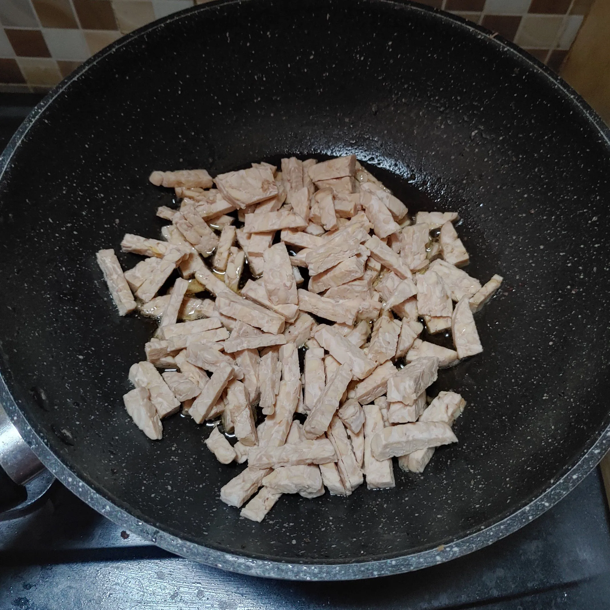 Step 1 Tumis Pedas Tempe Terong Kacang