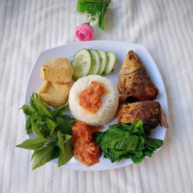 Nasi Penyet Bandeng