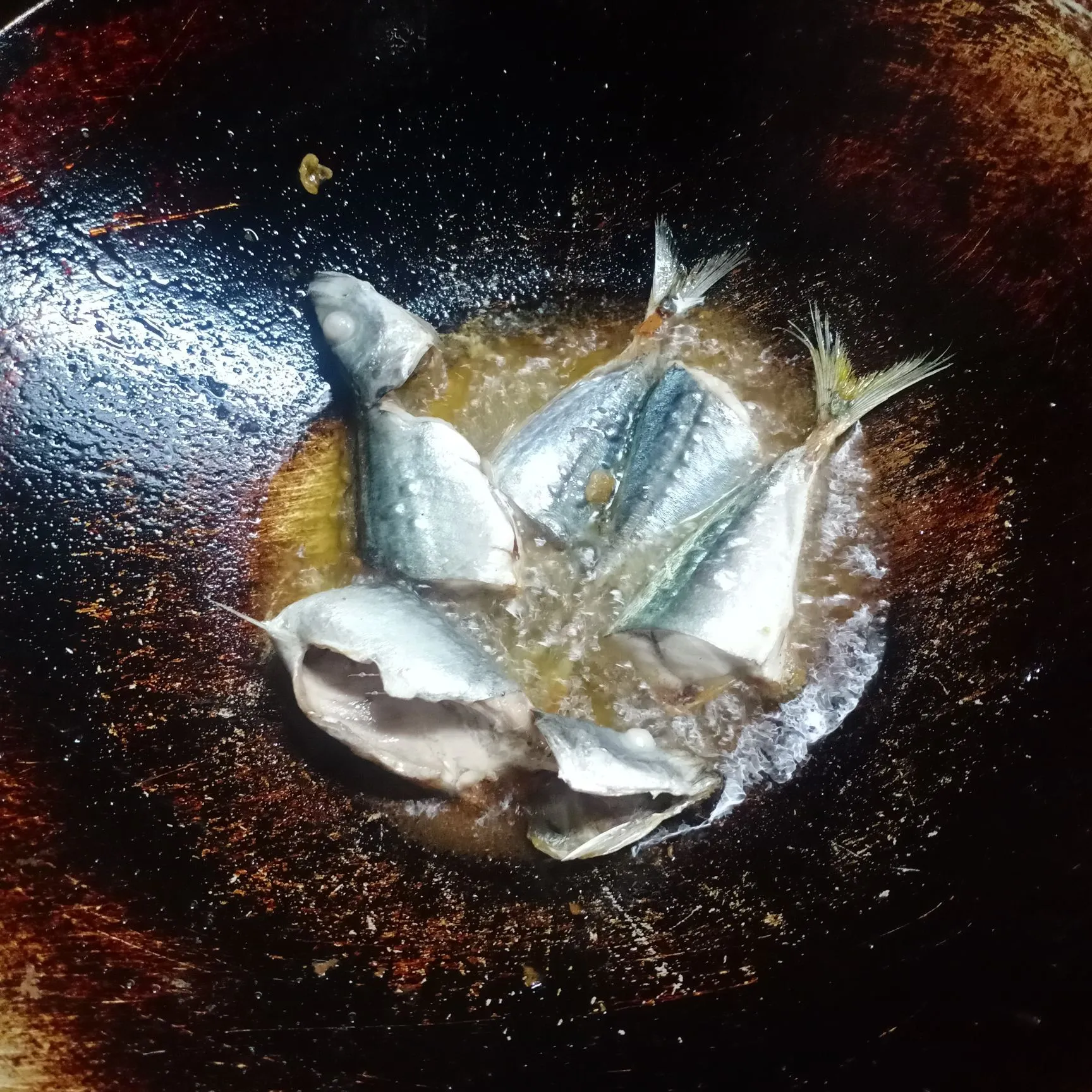 Step 1 Ikan Layang Saus Pedas