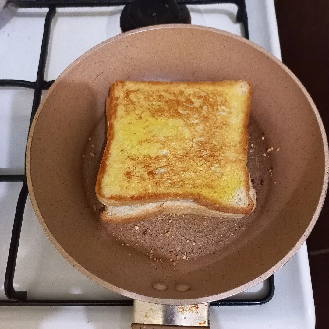 Step 7 Roti Panggang Cokelat Kacang