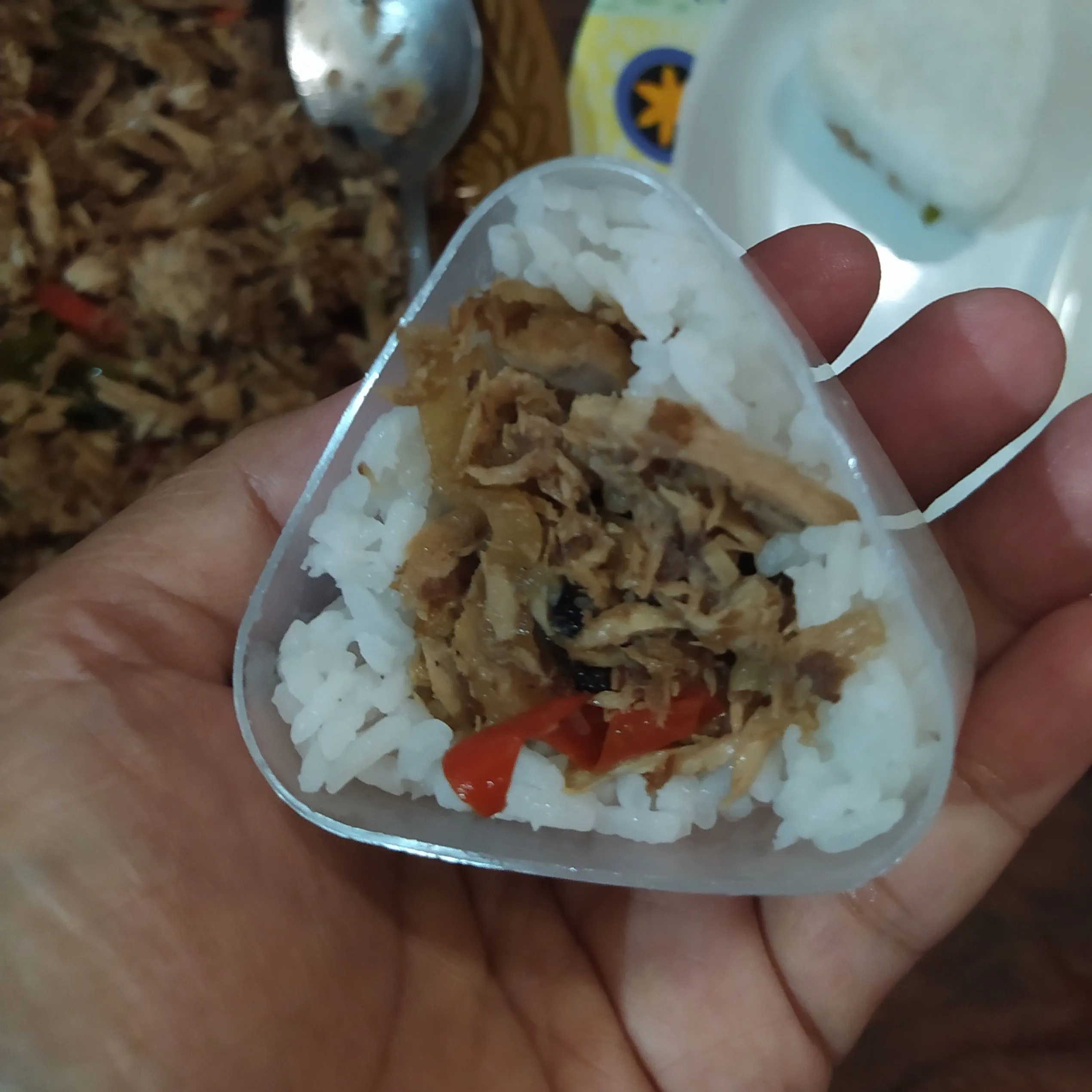 Step 4 Onigiri Tongkol Teriyaki