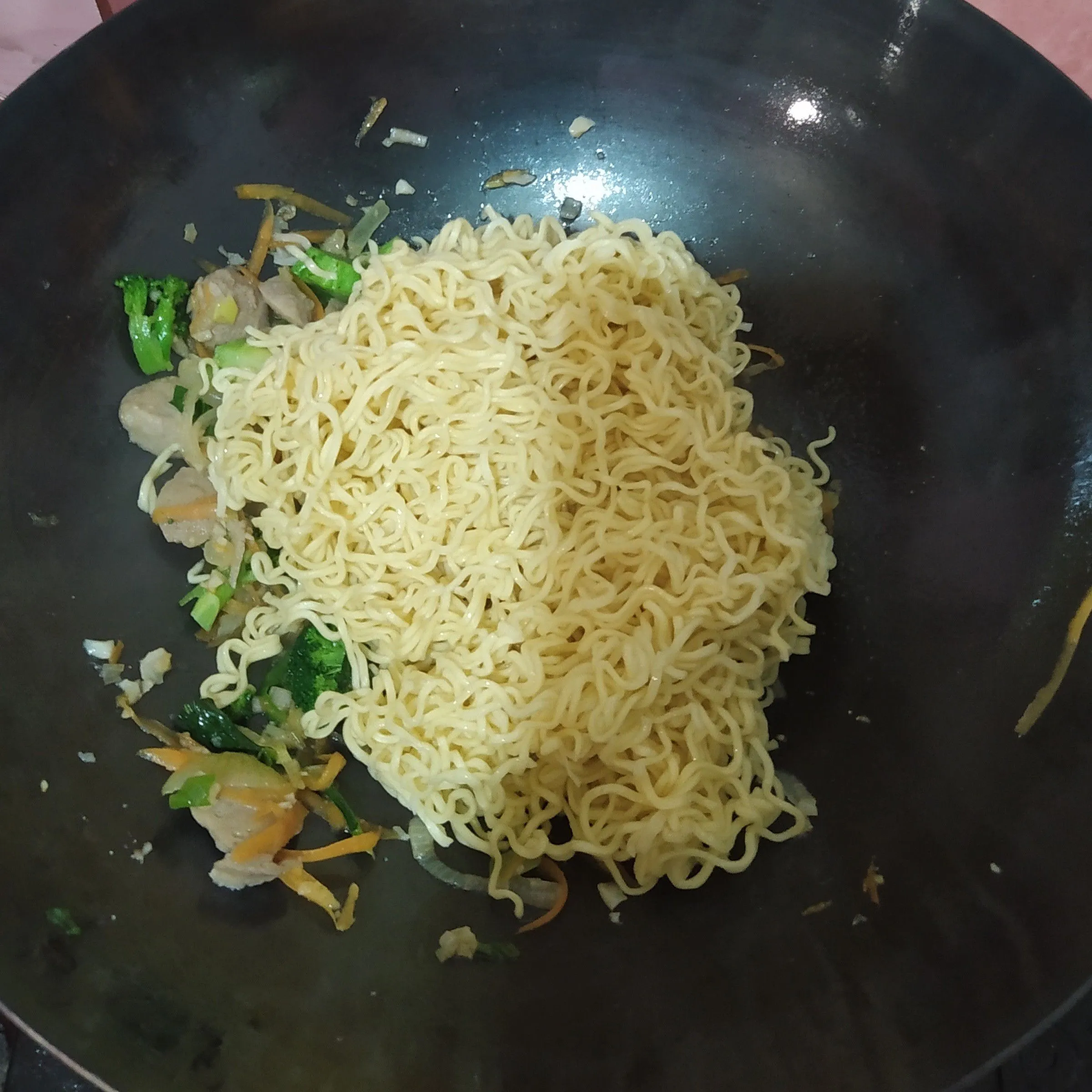 Step 5 Mie Tumis Brokoli