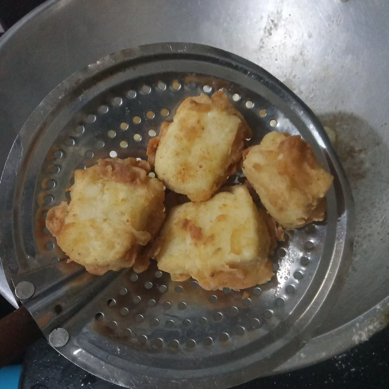 Step 5 Tahu Goreng Kremes Tabur Balado