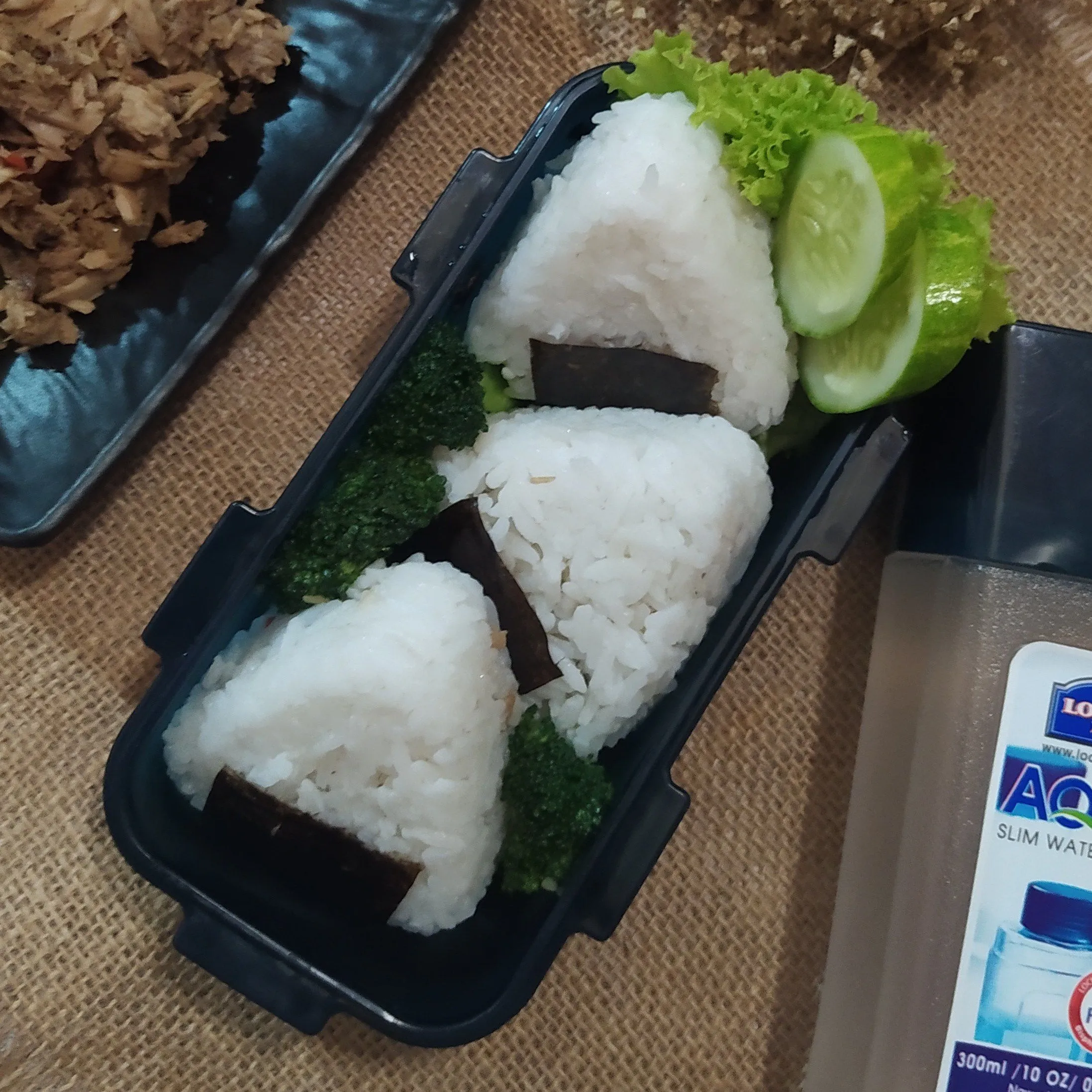 Step 6 Onigiri Tongkol Teriyaki
