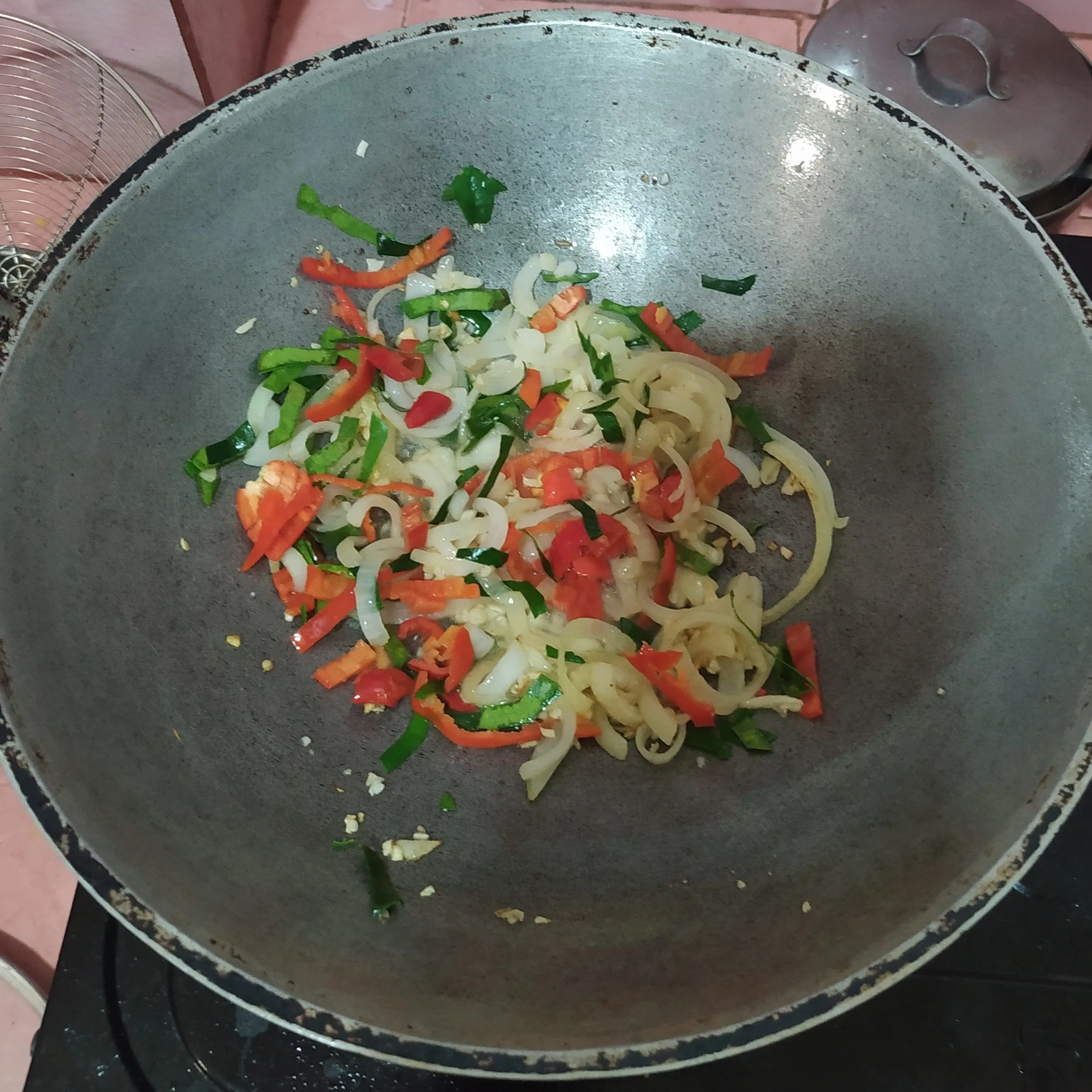 Step 2 Onigiri Tongkol Teriyaki