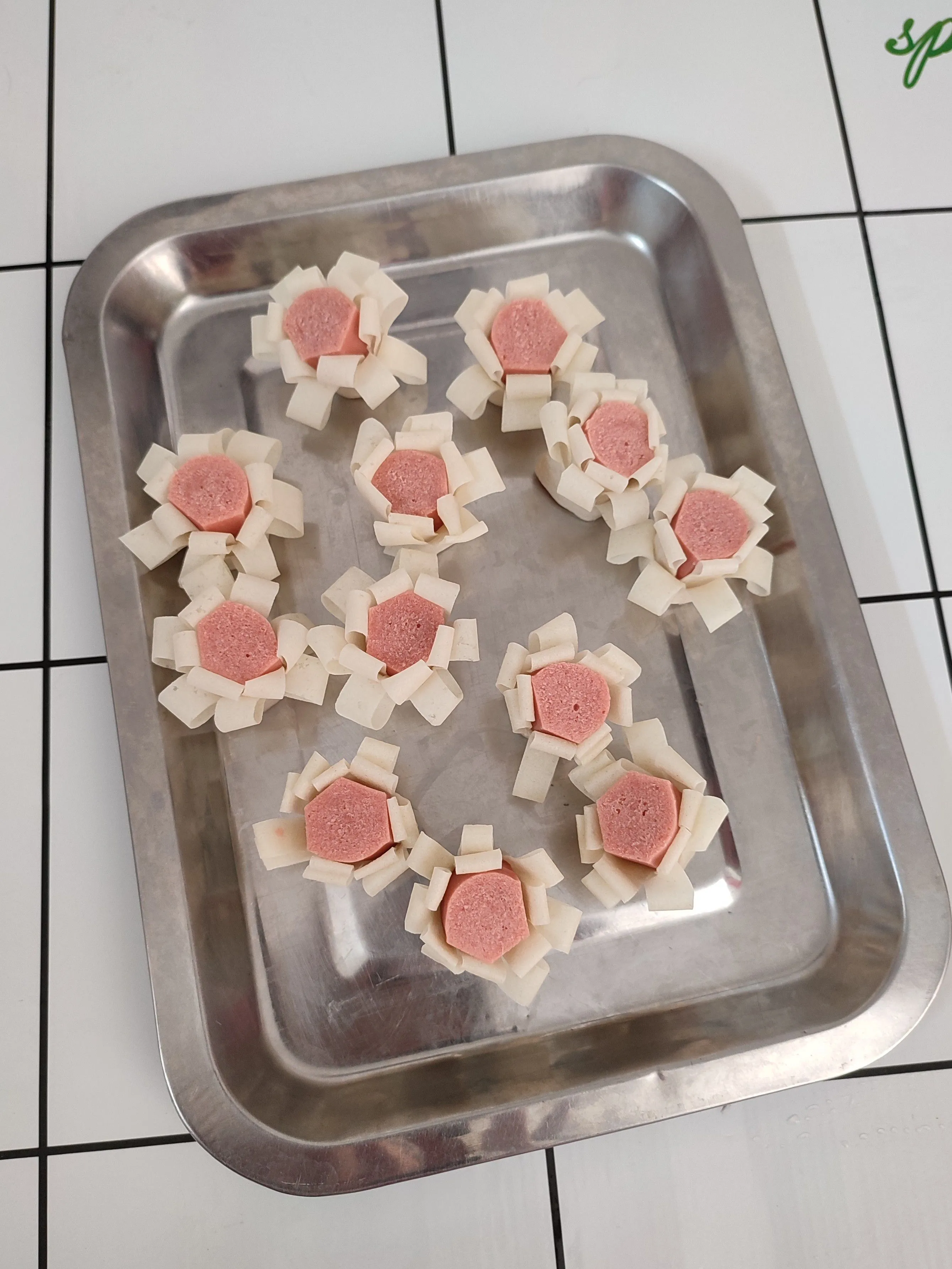 Step 5 Bunga Sosis Lumpia