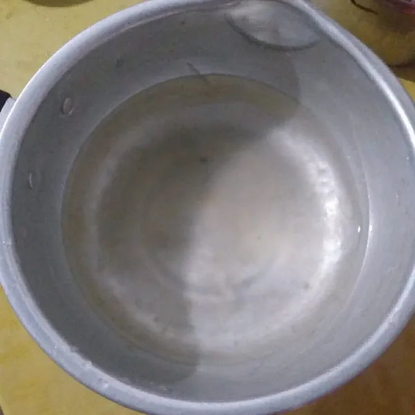 Campur semua bahan puding.