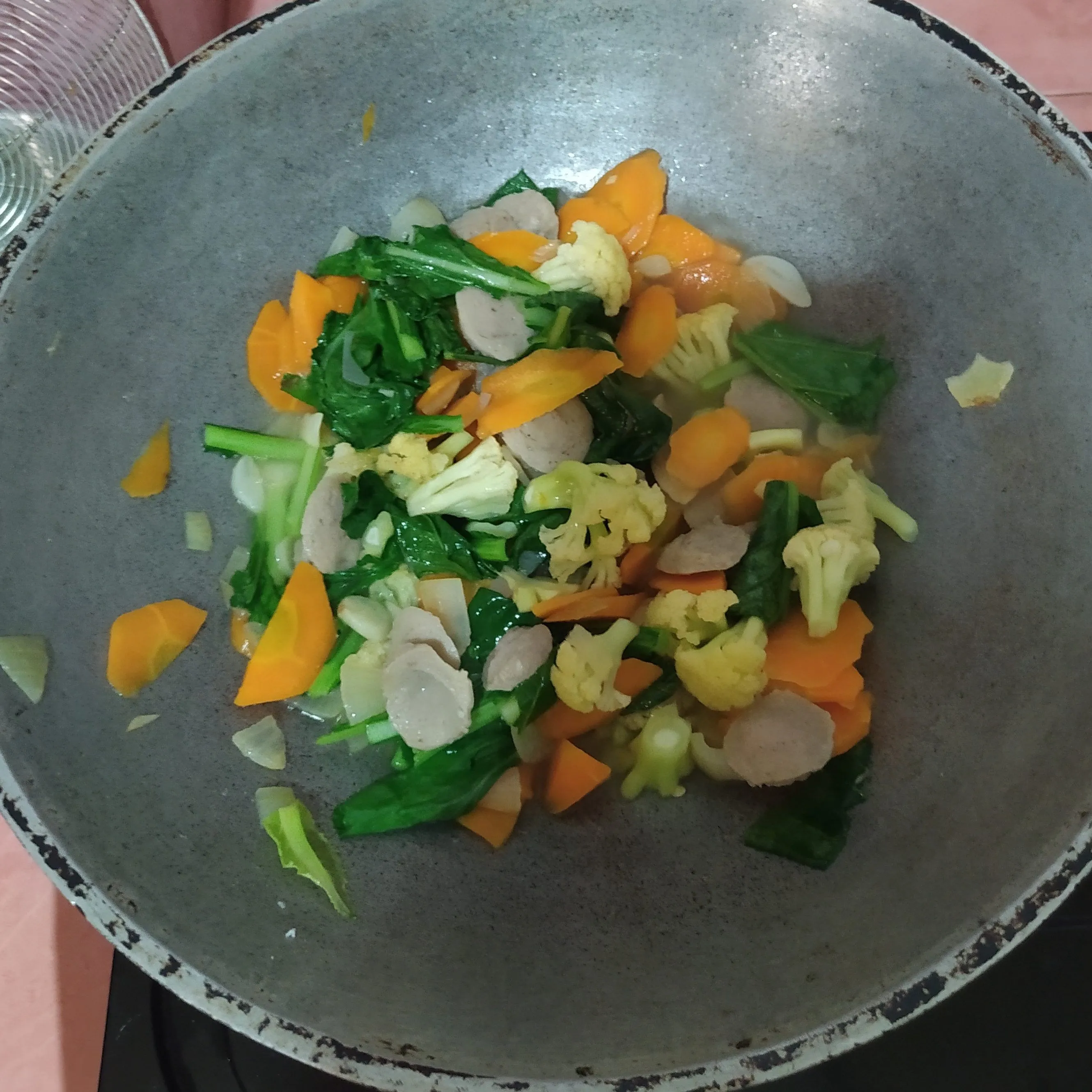 Step 6 Lunchbox Dadar Bakso Oseng Sayur